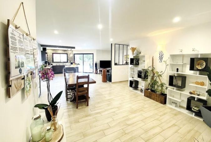 A louer MAISON CONTEMPORAINE BORD DE MER ETAULES