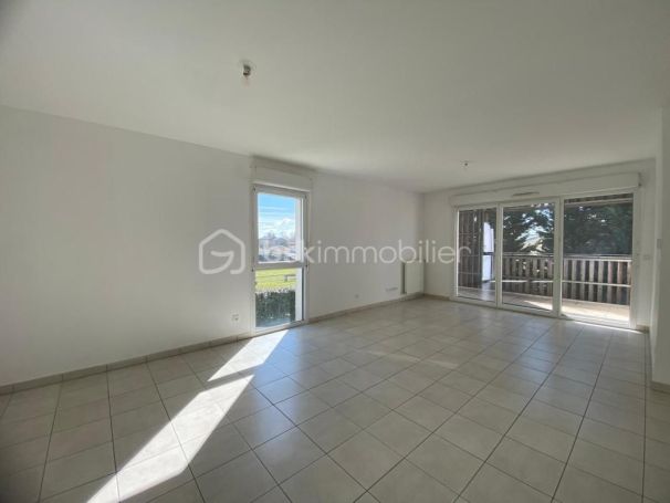 A louer APPARTEMENT T3 65 M2  VILLENAVE D ORNON