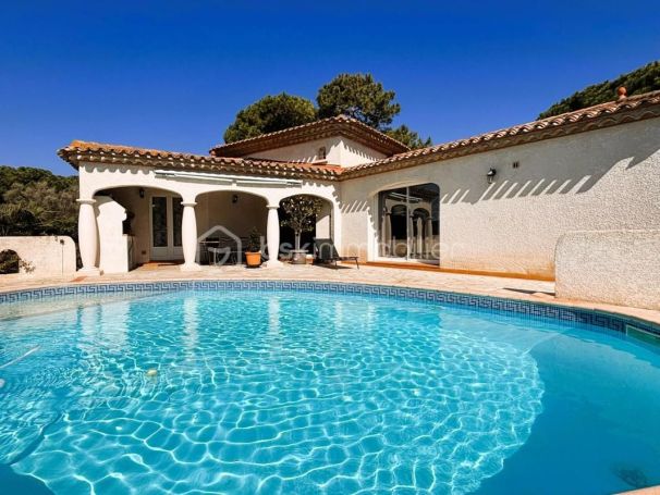 A louer MAISON  6 PIECES 138 M2 BORD DE MER AGDE