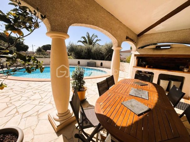 A louer MAISON  6 PIECES 138 M2 BORD DE MER AGDE