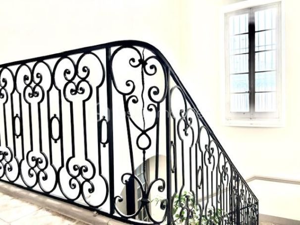 A louer APPARTEMENT T5 177 M2  LIMOUX