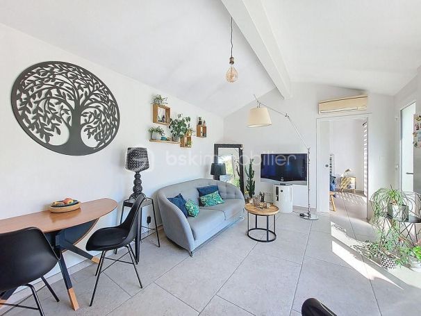 A louer APPARTEMENT T2 34 M2 TERRASSE BORD DE MER BANDOL