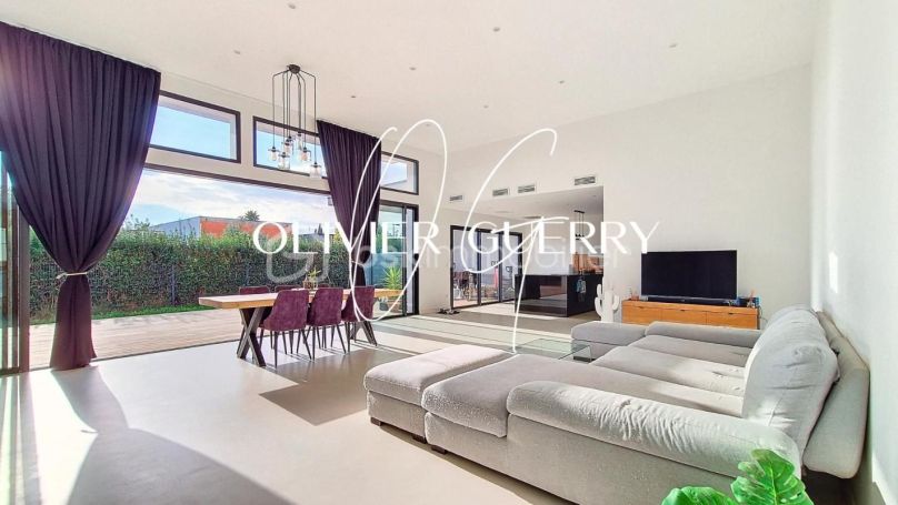 A louer MAISON  CONTEMPORAINE  SAUSSAN