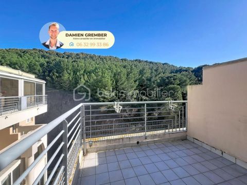 A louer APPARTEMENT DUPLEX T3 51 M2 TERRASSE BORD DE MER SETE