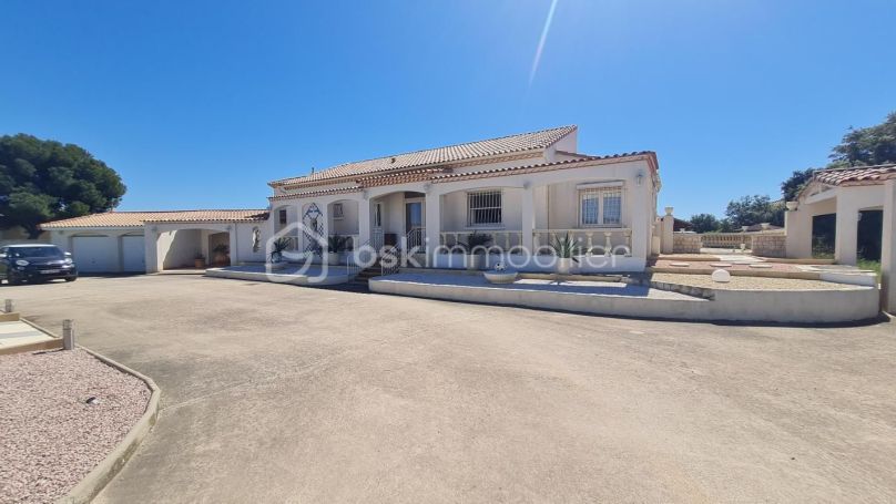 A louer MAISON  9 PIECES 255 M2 BORD DE MER CANET