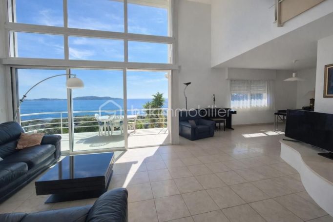 A louer MAISON  D'ARCHITECTE VUE MER CARQUEIRANNE