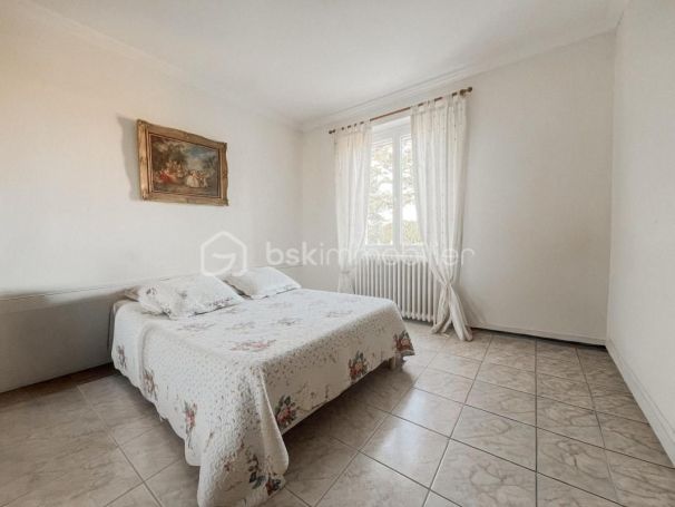 A louer MAISON  6 PIECES 141 M2 BORD DE MER SAINT HILAIRE DE BRETHMAS