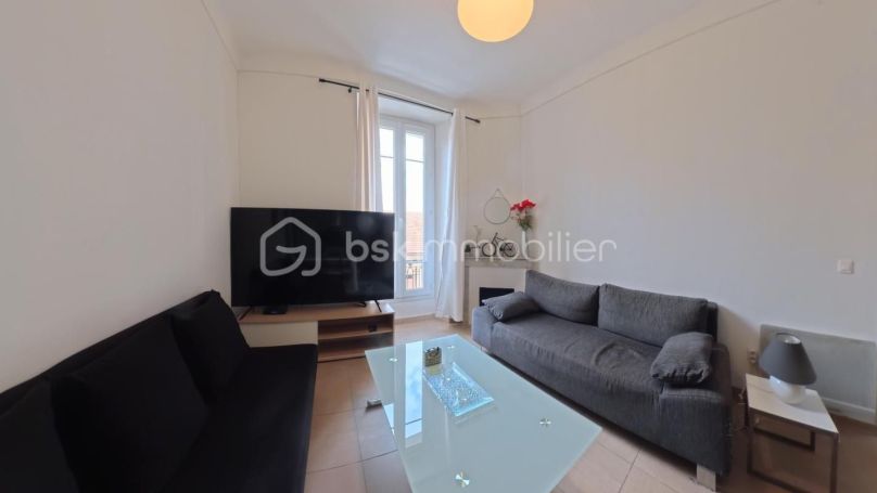 A louer APPARTEMENT T3 54 M2 BORD DE MER CANNES