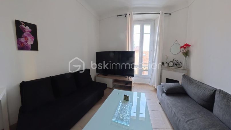 A louer APPARTEMENT T3 54 M2 BORD DE MER CANNES