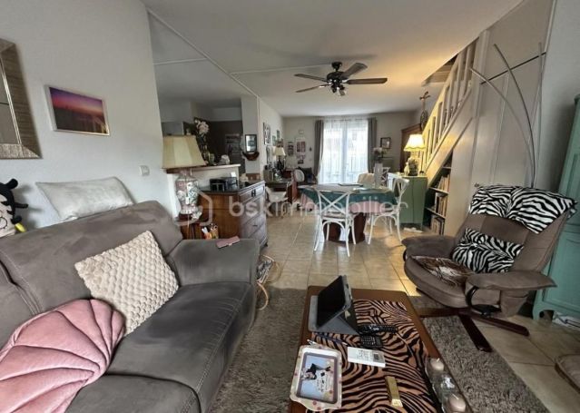 A vendre MAISON  3 PIECES 69 M2 BORD DE MER AIGUES MORTES