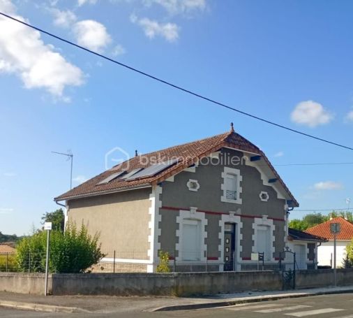 A louer MAISON  DE MAîTRE  COUTRAS
