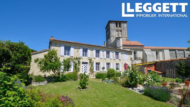 A louer LONGèRE  7 PIECES 207 M2  BEAUVAIS SUR MATHA