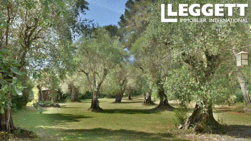 A louer MAISON  140 M2  VALBONNE