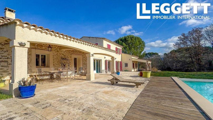 A vendre MAISON  9 PIECES 269 M2  TRETS