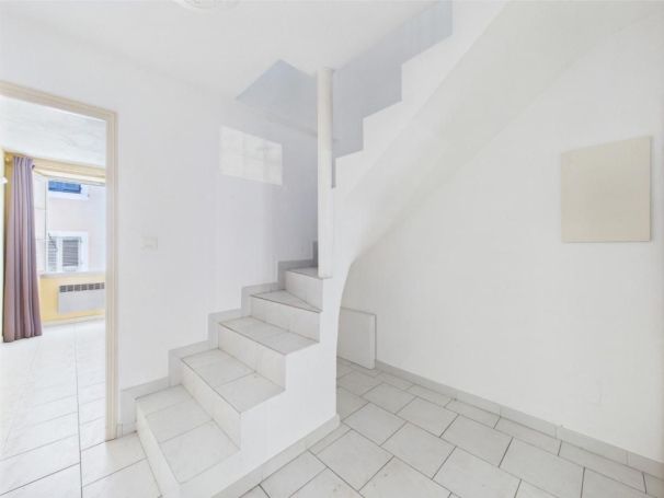 A louer APPARTEMENT DUPLEX DE PRESTIGE T5 107 M2 BORD DE MER AJACCIO