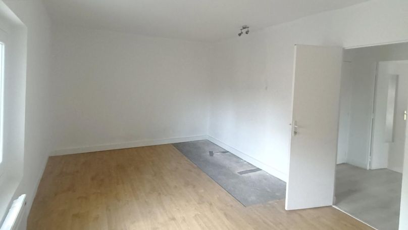 A louer APPARTEMENT T3 73 M2 PEZENAS