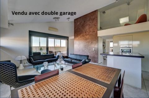 A louer APPARTEMENT T4 112 M2 TERRASSE BORD DE MER ARLES
