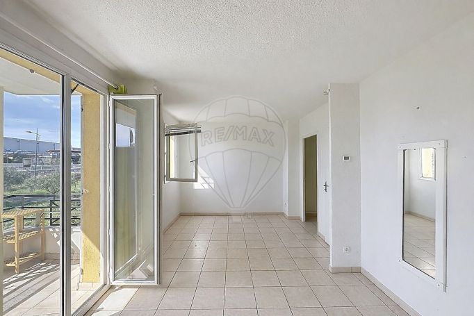 A louer STUDIO  31 M2 TERRASSE  SAINT CHRISTOL LES ALES