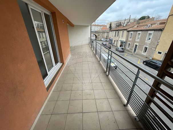 A louer APPARTEMENT T3 67 M2 TERRASSE  NIMES