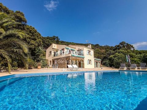 A louer MAISON  7 PIECES 250 M2 VUE MER CAVALAIRE SUR MER
