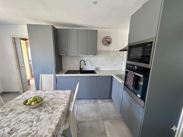 A louer APPARTEMENT T2 48 M2 BORD DE MER CAVALAIRE SUR MER