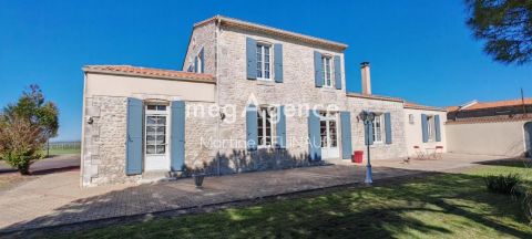 A louer MAISON DE MAîTRE BORD DE MER ROYAN