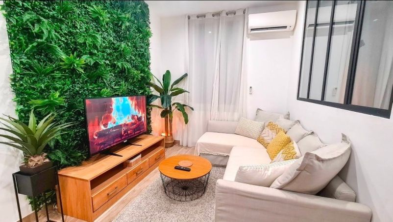 A vendre APPARTEMENT T2 34 M2 BORD DE MER LA CIOTAT