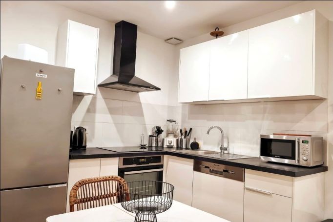 A vendre STUDIO NEUF  29 M2 BORD DE MER LA CIOTAT