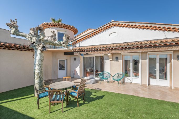 A louer MAISON  CONTEMPORAINE PLAGE à PIED SAINTE MAXIME