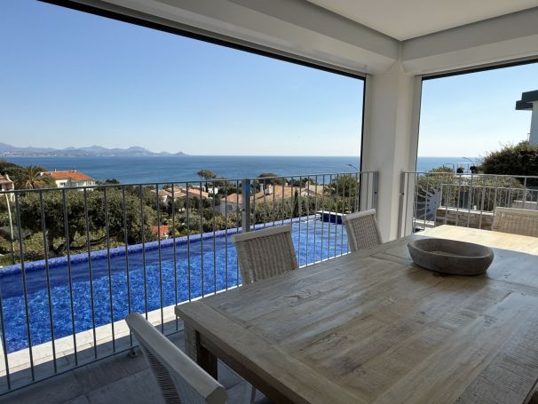 A vendre MAISON  6 PIECES 200 M2 VUE MER LES ISSAMBRES