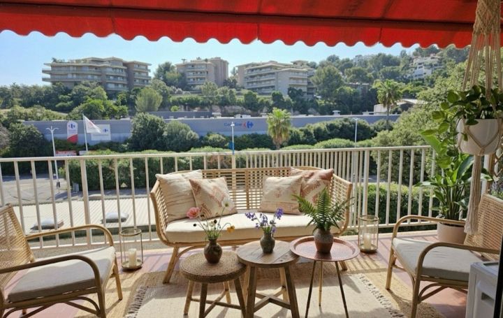 A louer APPARTEMENT T2 48 M2 BORD DE MER CAVALAIRE SUR MER