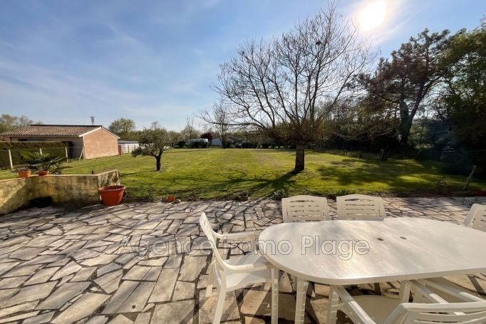 A vendre MAISON  5 PIECES 110 M2  SAINT VIVIEN DE MEDOC campagne