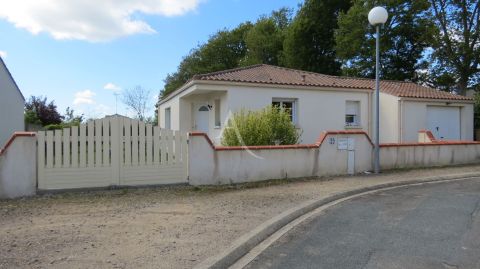 A vendre MAISON  5 PIECES 91 M2  GROSBREUIL