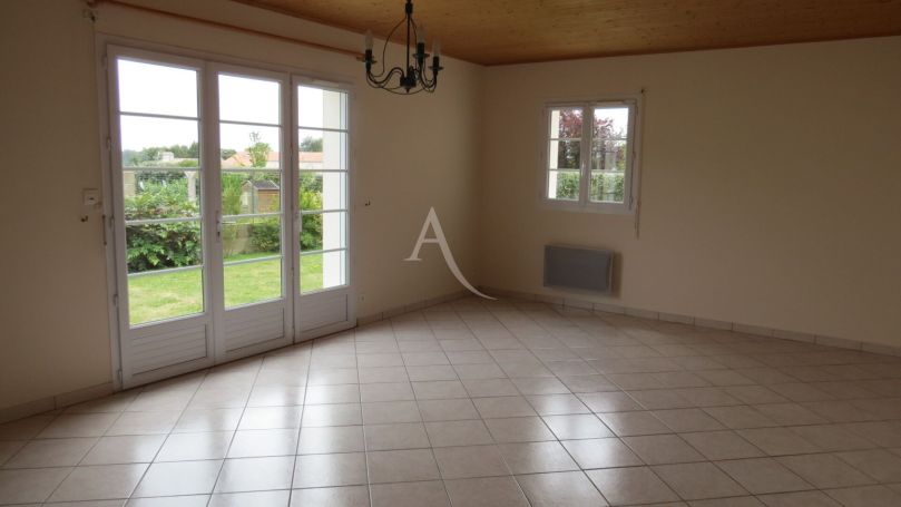 A vendre MAISON 5 PIECES 91 M2 GROSBREUIL