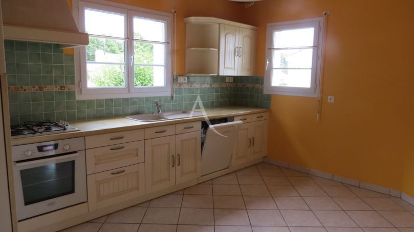 A vendre MAISON 5 PIECES 91 M2 GROSBREUIL