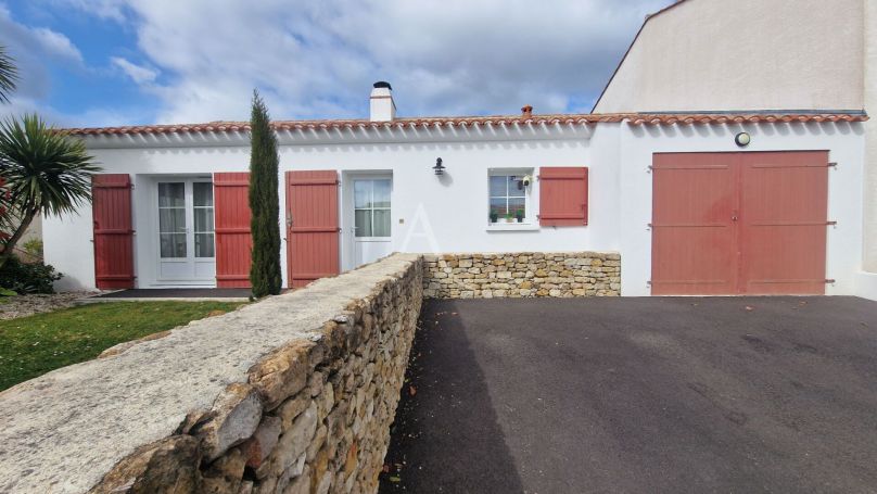 A vendre MAISON 5 PIECES 94 M2 BORD DE MER TALMONT SAINT HILAIRE