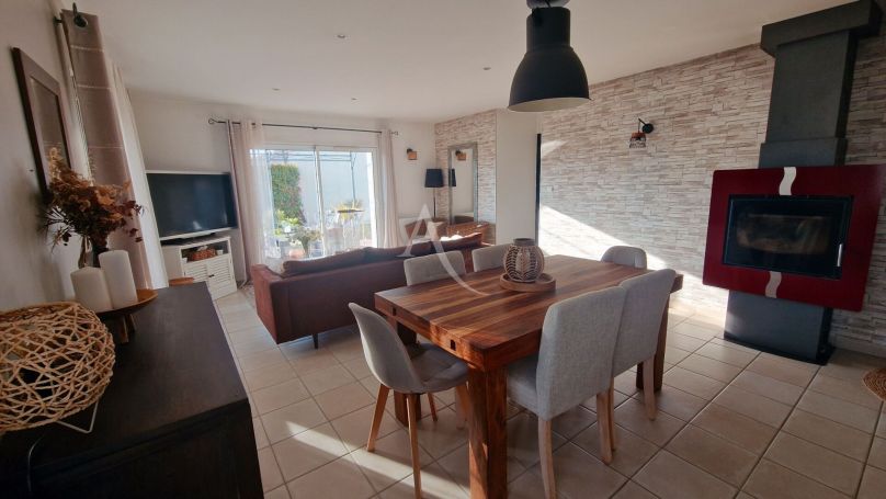 A vendre MAISON 5 PIECES 94 M2 BORD DE MER TALMONT SAINT HILAIRE