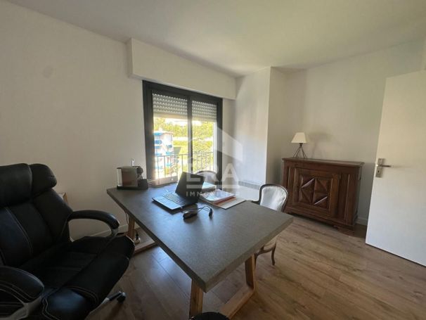 A louer APPARTEMENT T3 56 M2 TERRASSE  VENCE