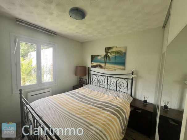 A louer MAISON  4 PIECES 70 M2  VELAUX