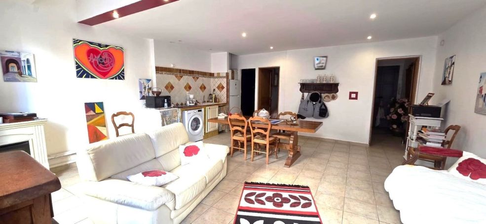 A louer APPARTEMENT T2 53 M2 SIGNES