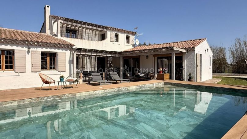 A vendre MAISON  CONTEMPORAINE BORD DE MER ARLES