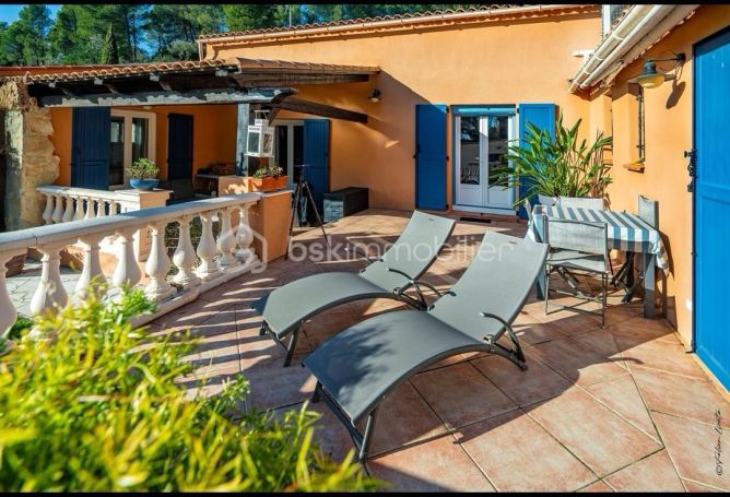 A louer MAISON  8 PIECES 195 M2  TARADEAU