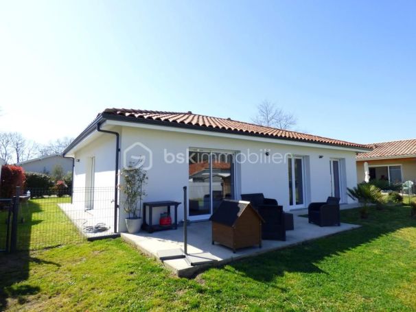 A louer MAISON  CONTEMPORAINE  MEES