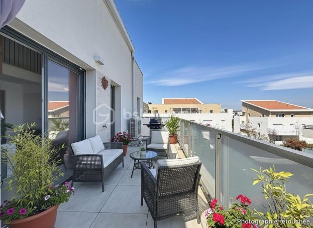 A louer APPARTEMENT DUPLEX DE PRESTIGE T4 91 M2 TERRASSE  SAINT BRES