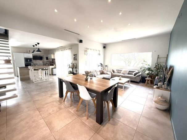 A vendre MAISON  5 PIECES 150 M2  SAINT ANDRE DE SANGONIS