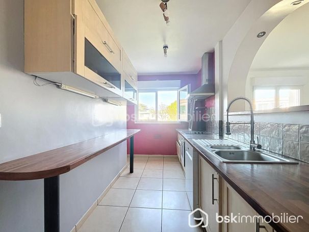 A louer APPARTEMENT T5 87 M2  MONTPELLIER