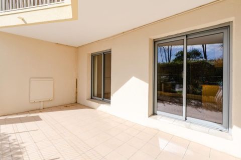 A louer APPARTEMENT T4 75 M2 TERRASSE BORD DE MER NARBONNE