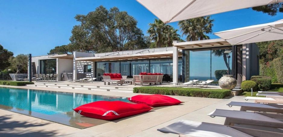 A vendre MAISON  CONTEMPORAINE PLAGE à PIED RAMATUELLE