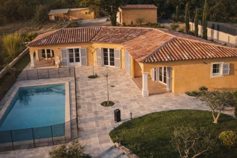 A louer MAISON  5 PIECES 150 M2  REGUSSE