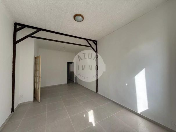 A louer APPARTEMENT T3 65 M2  ROQUEVAIRE